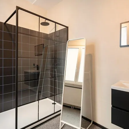 Two-bedroom In The Heart Of *