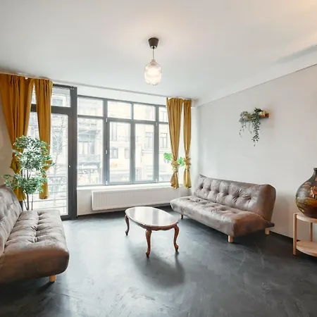 Two-bedroom In The Heart Of Antwerp