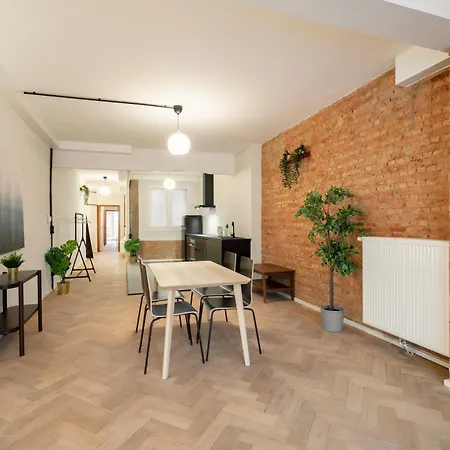 Two-bedroom In The Heart Of