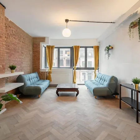 Two-bedroom In The Heart Of Apartmán Antverpy
